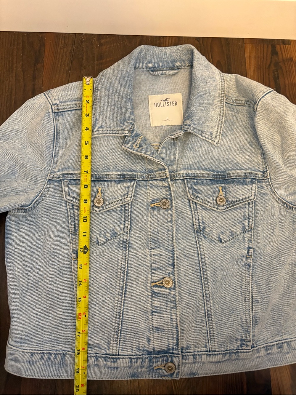 Hollister Light Wash Blue Denim Trucker Jacket - Picture 4 of 7